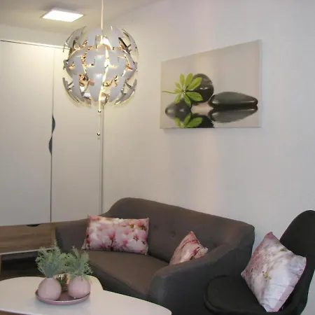 Ferienzimmer Zentrum شقة